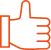 Pouce levé orange pixelisé sur fond noir, symbole d'approbation ou de succès.